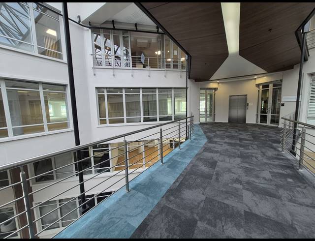 835M² OFFICE TO LET IN SANDTON CENTRAL